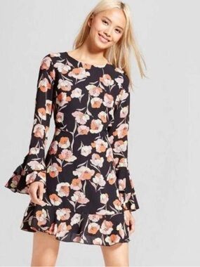 Who What Wear Floral Bell-Sleeve Mini Dress in Black and Peach